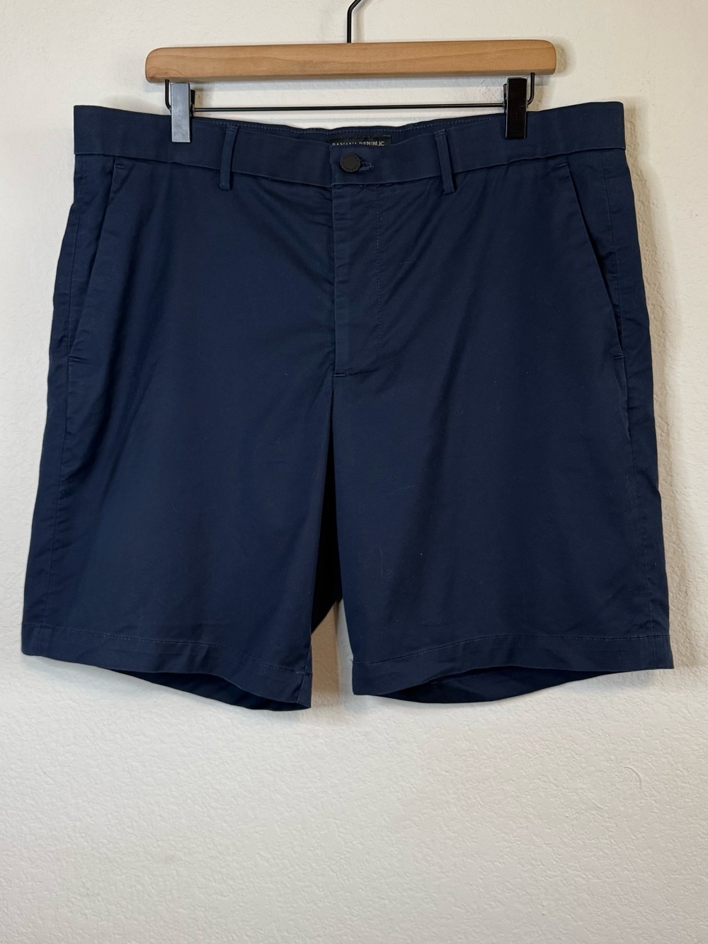 Banana Republic Core Temp Short Navy Blue 9” Mens Casual Preppy Shorts Size 36 - Picture 2 of 11